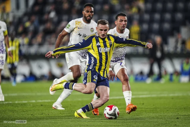 Fenerbahçe sezonun son maçında Eyüpspor ile 3-3 berabere kaldı