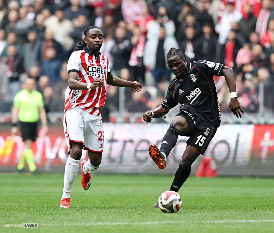 Samsunspor Beşiktaş maçının ilk yarısı golsüz sona erdi