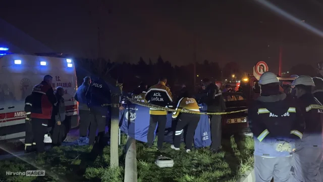Burdur’da korkunç kaza: Elektrik direğine çarpan otomobil can aldı