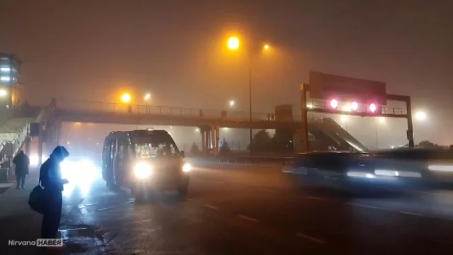 İstanbul'da sis etkili oldu : Görüş mesafesi 20 metrenin altına düştü