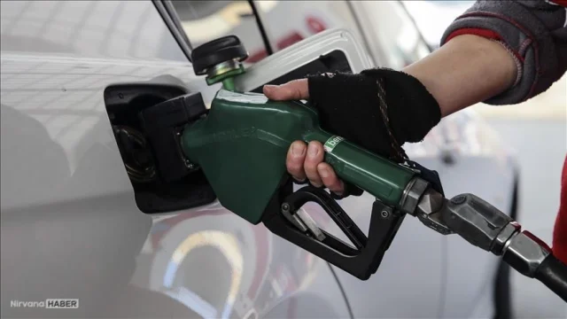 Motorine yeni zam! 15 Nisan'dan itibaren bu fiyatlar geçerli olacak...