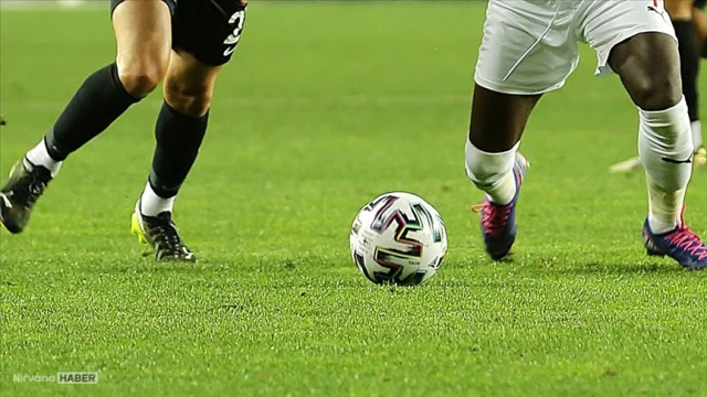 Süper Lig'de 31. hafta hakemleri belli oldu: Galatasaray-Fenerbahçe derbi hakemi kim oldu?