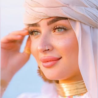 MENNA ISKANDER / منة إسكندر