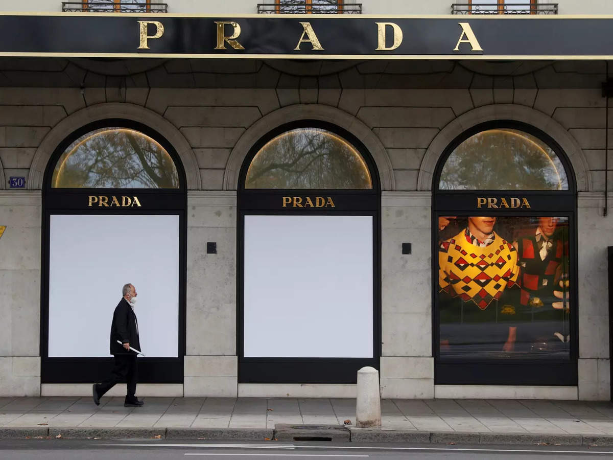 Robot influencers: Prada, Calvin Klein, Versace turn to deepfakes for social media marketing with AI