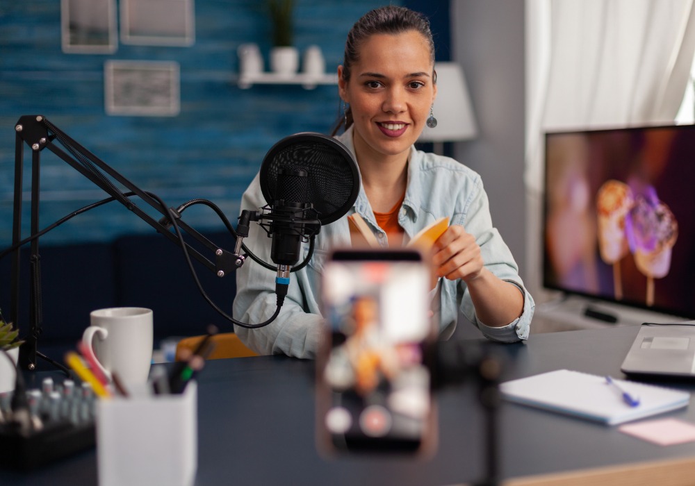 Influencers Impact 30% Of Consumer Spend; Only 10% Can Monetize Content