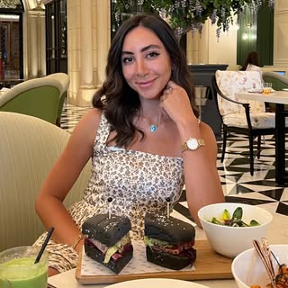 Yasmina Reviews
