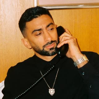 AB | أنس بوخش