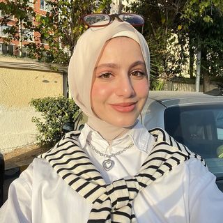 Farah Medhat | فرح