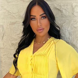 𝑵𝒂𝒕𝒂𝒍𝒚 𝑴𝒐𝒌𝒃𝒆𝒍 | نتالي مقبل