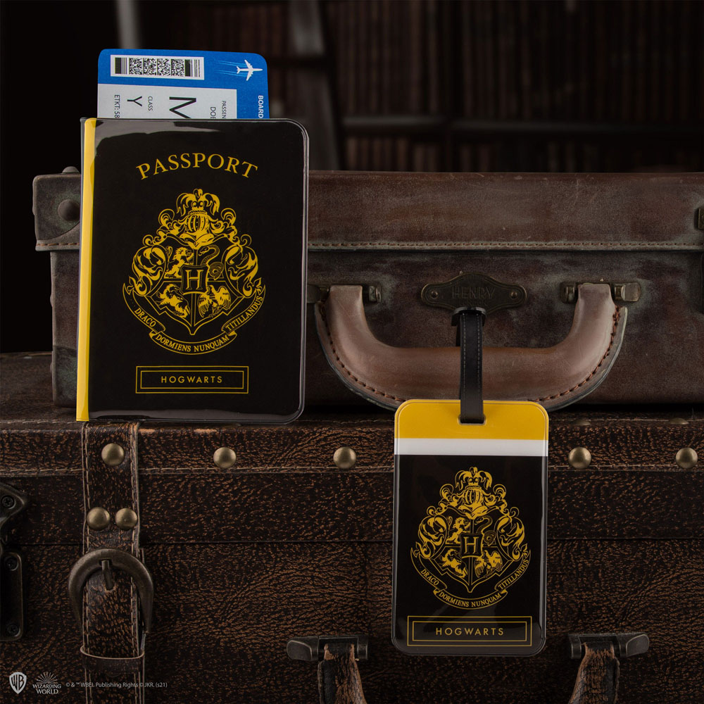 Harry Potter - Hogwarts - Tag And Passport Cover Set