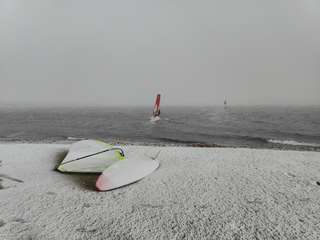 Surfen in de sneeuw, je moet er maar van houden!