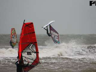 Onze Penningmeester Ruben (PK 2K) zet een onvrijwillige pushloop in (Foto: Marlene Hamacher)