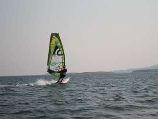 Mooi varen, hard strepen en schulties klappen. Emiel ging ervoor in Leucate!