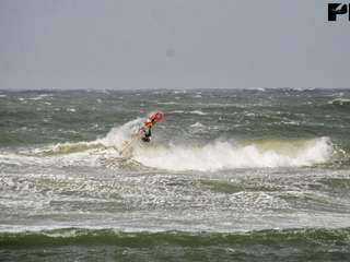 Sandman-de-Machine-de-Waarheid knalt 'm over de golven in DK