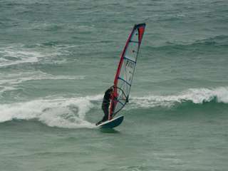 Nauwelijks wind of golven, maar Sander ript!