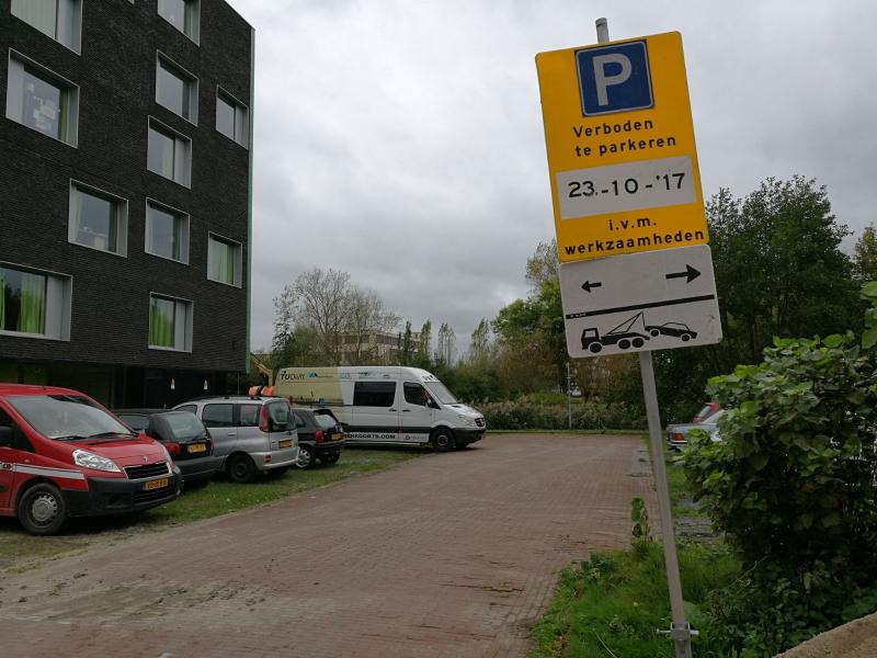 BUS NIET MEER HIER PARKEREN