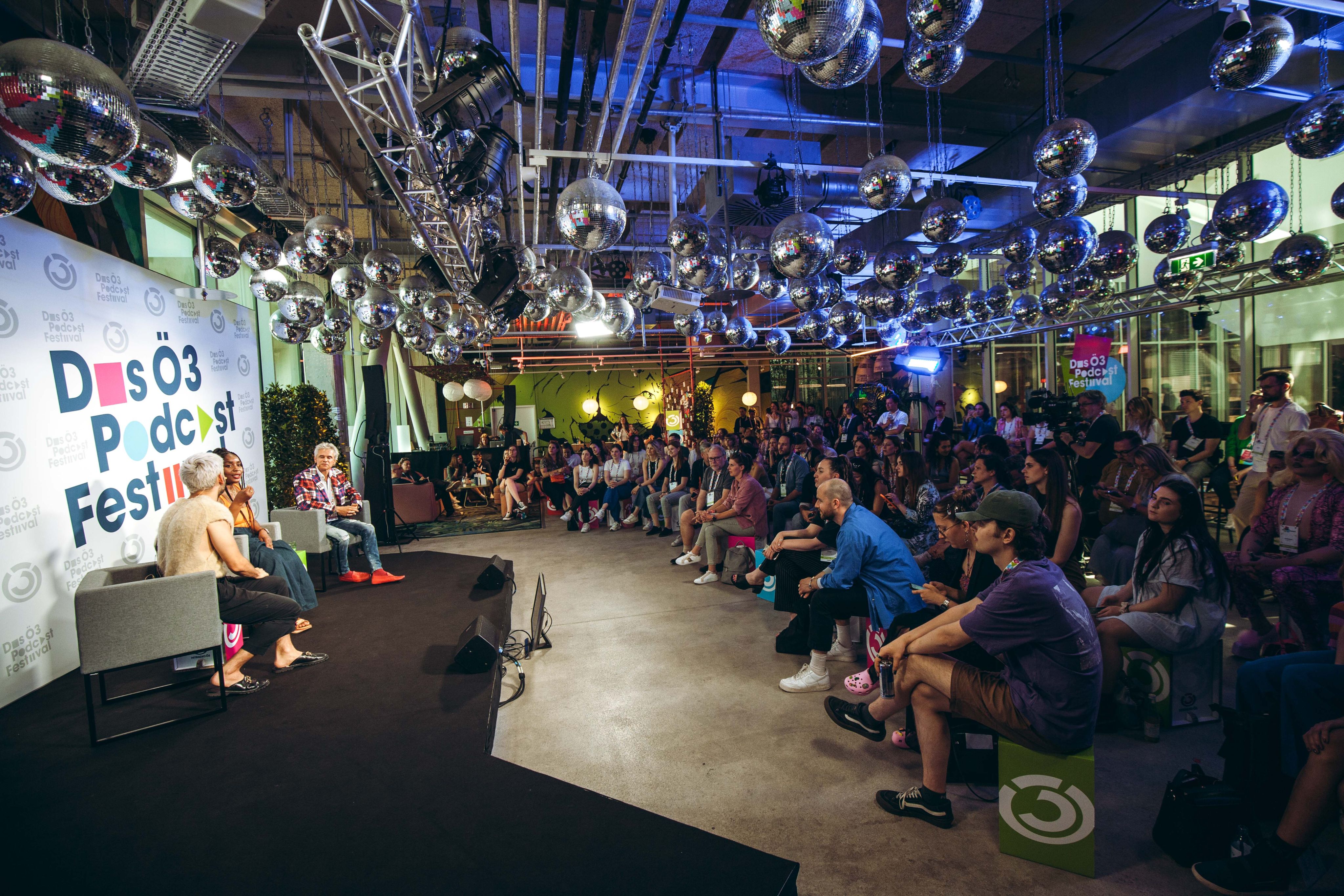 Namhafte Audio-Experten on Stage in Wien