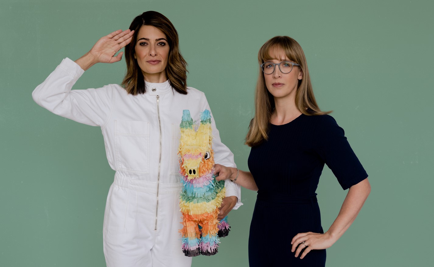 Linda Zervakis und Insa Thiele-Eich podcasten in Stardust