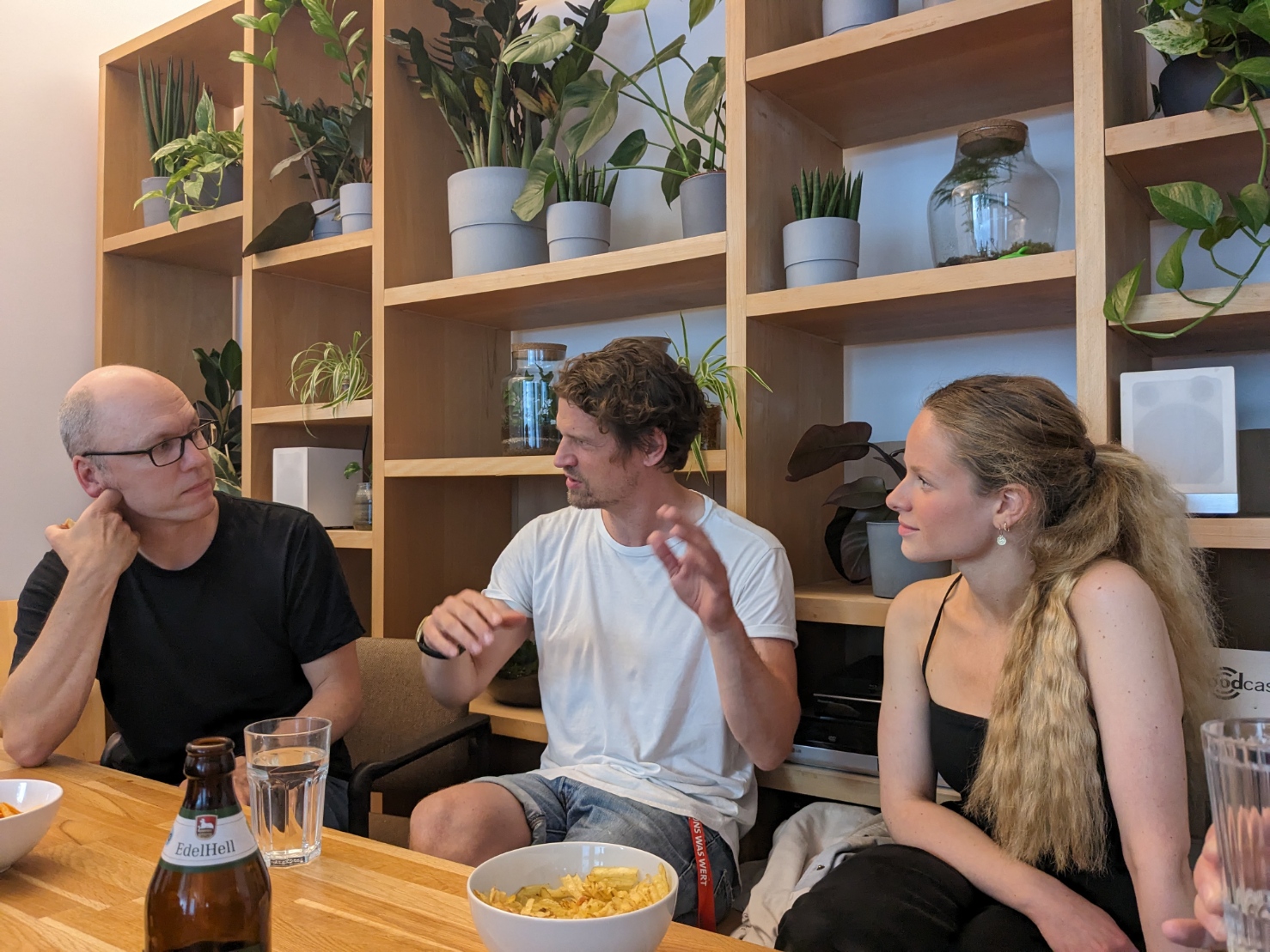 Podcast-Stammtisch im podspace mit Besuchern