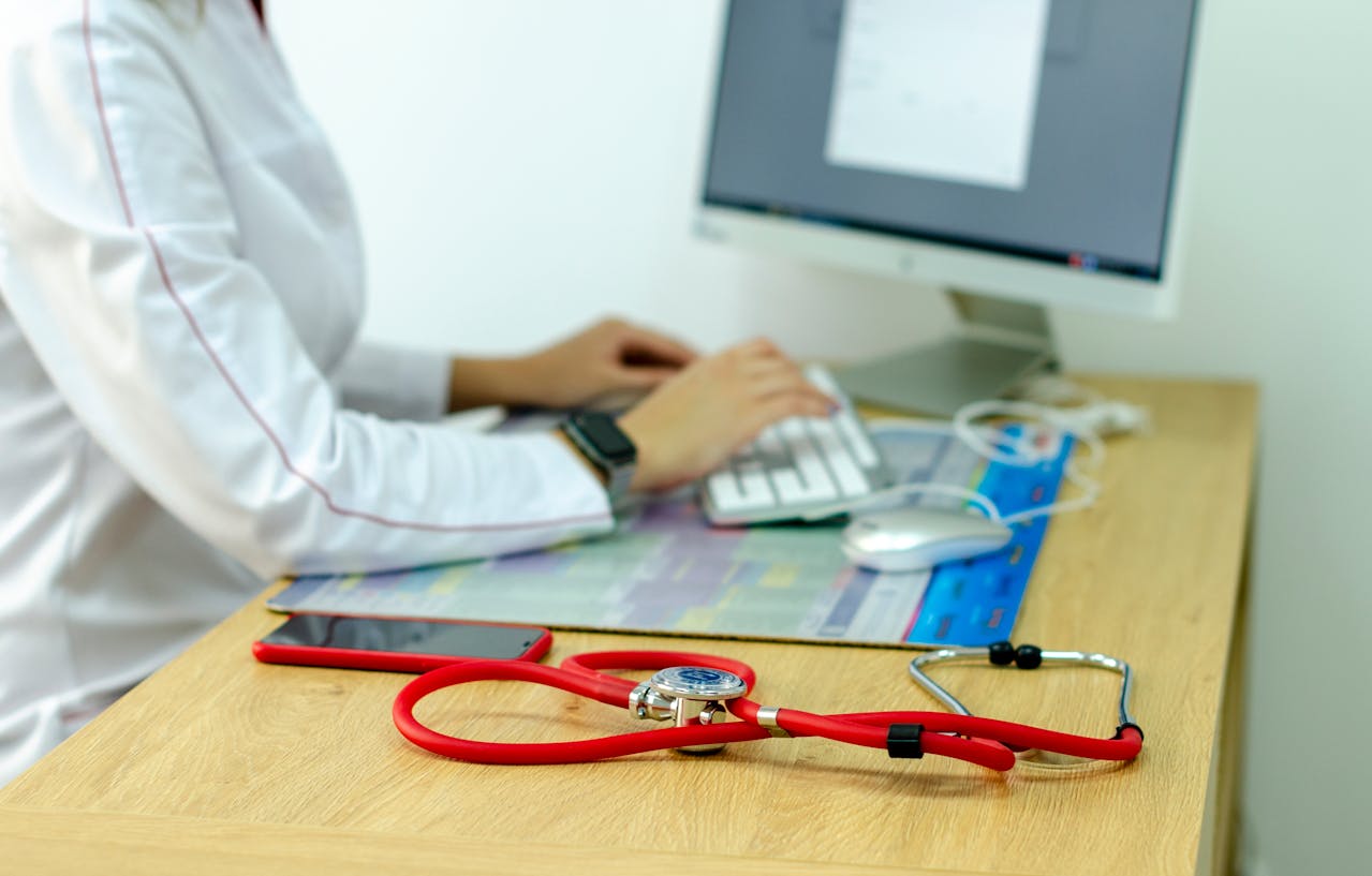 Neuer netDoktor-Podcast will Gesundheitswissen verständlich machen