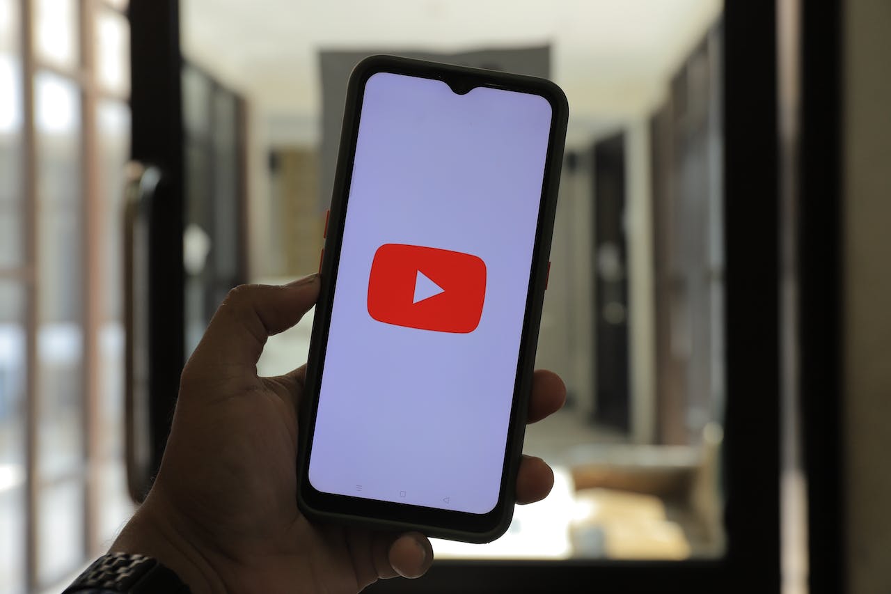 Warum Acast-Podcasts nicht auf YouTube erscheinen