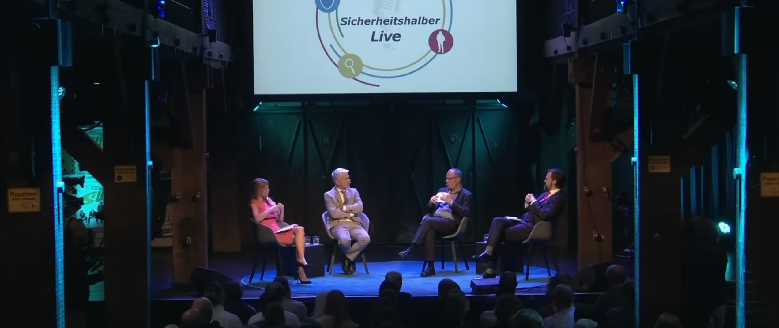 Zwischen Krieg und Frieden: Was charakterisiert das Dazwischen?