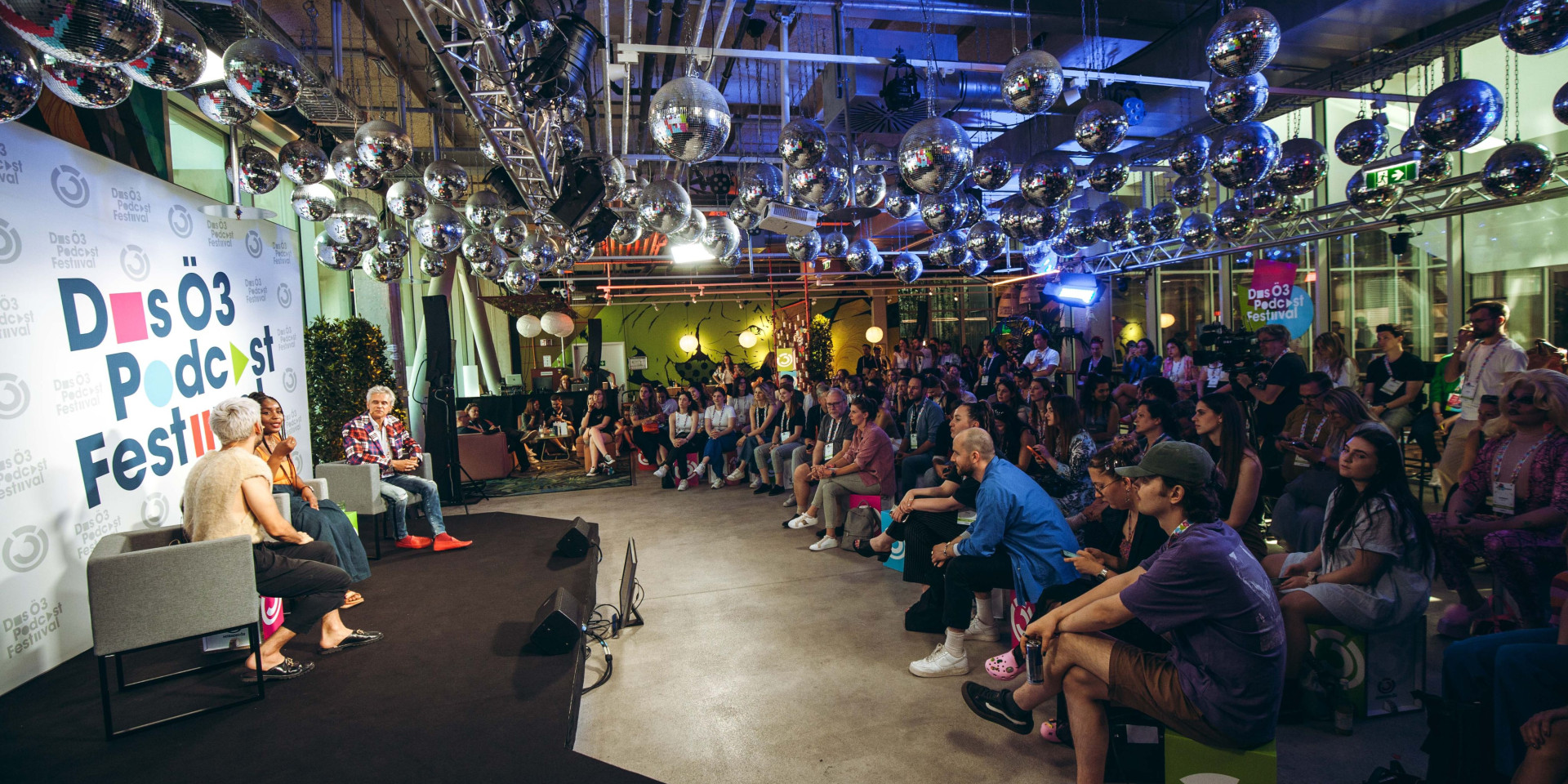 Namhafte Audio-Experten on Stage in Wien