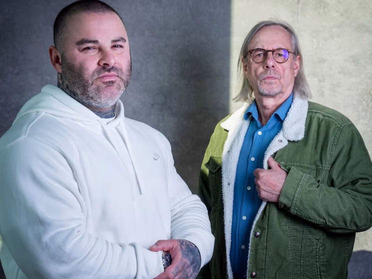 Ex-Hells Angel spricht live auf der Bühne über Mord