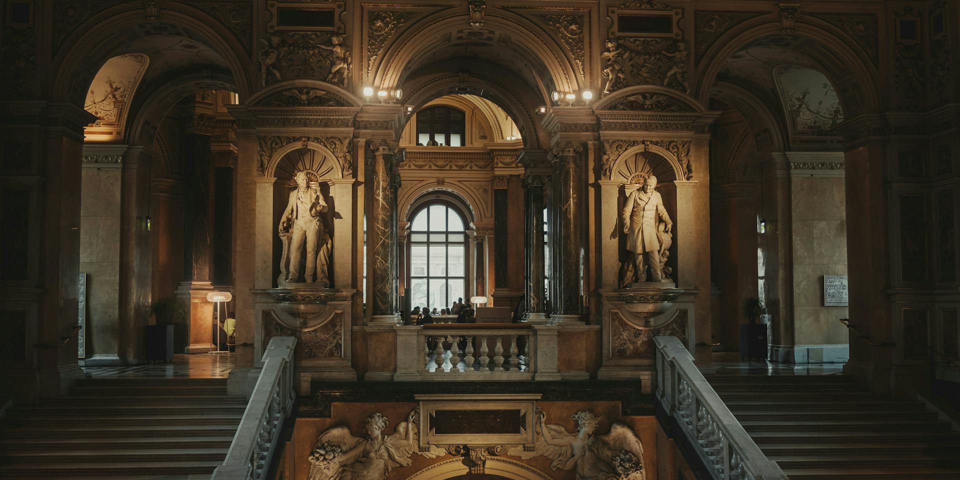 Die Macht der Burschenschaften: Wie rechte Männerbünde Österreich prägen