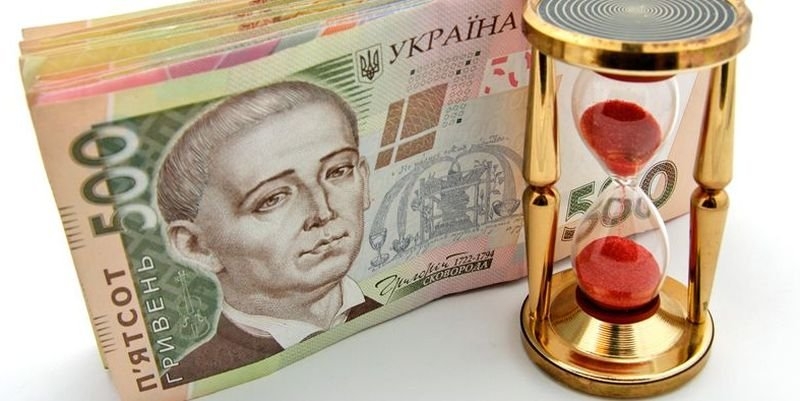 В украинских банках наметился отток гривневых депозитов