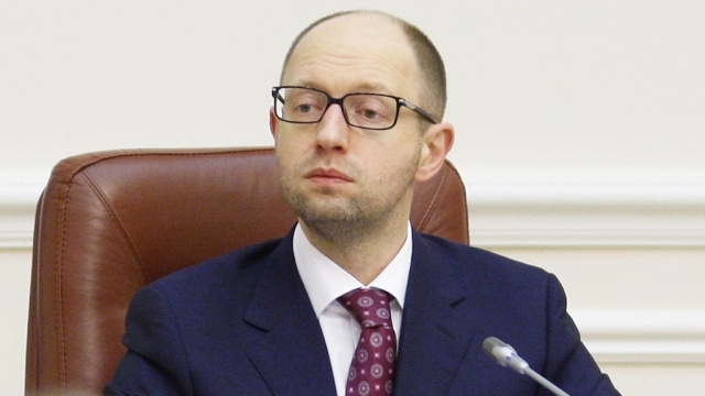 Премьер пригрозил уголовной ответственностью за невыплату зарплат