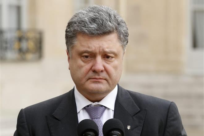 Порошенко ввел в действие решение СНБО о новой Военной доктрине
