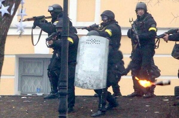 Встановлено особи 25 силовиків, які стріляли в активістів Майдану