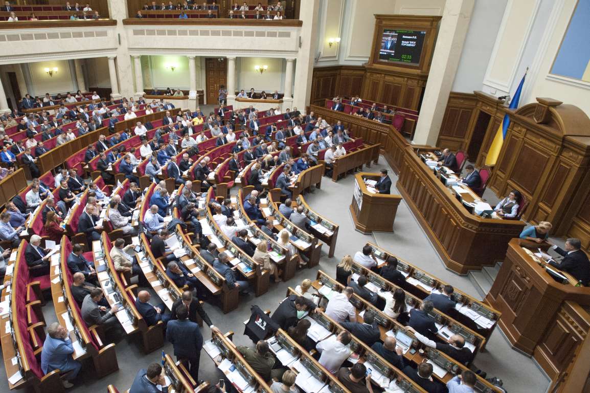 Рада провалила оба законопроекта о реструктуризации валютных кредитов