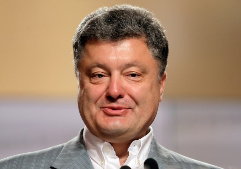 Порошенко расширил список медийщиков из РФ, против которых вводятся персональные санкции