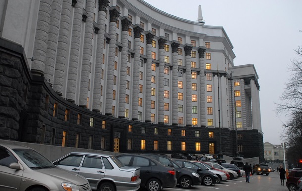 Кабмін збирається тимчасово скасувати регулювання цін