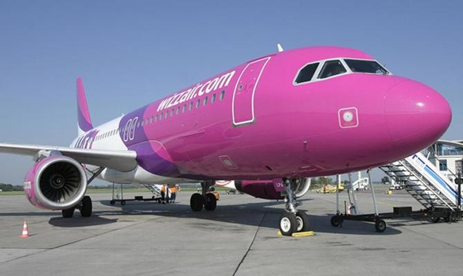 Wizz Air планує скасувати безкоштовне перевезення будь-якої ручній поклажі