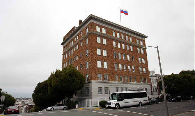 Росія на вимогу США закрила консульство в Сан-Франциско