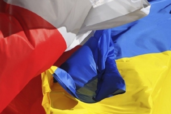 Героизация Украиной преступников отравляет украинско-польские – МИД Польши Героизация Украиной преступников отравляет украинско-польские – МИД Польши