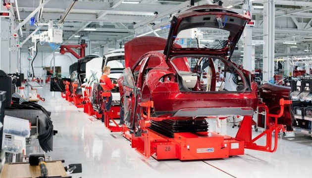Заводи Tesla побили рекорд з випуску автомобілів