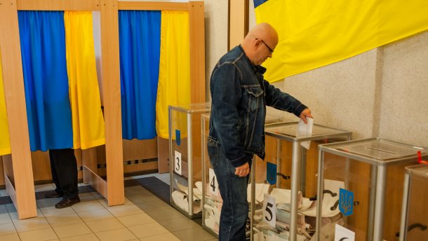 ЦВК створила за кордоном 101 дільничну виборчу комісію з виборів Президента України