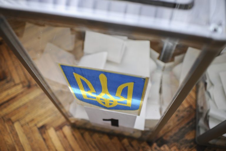 Центрвиборчком роздав останні партії виборчих бюлетенів