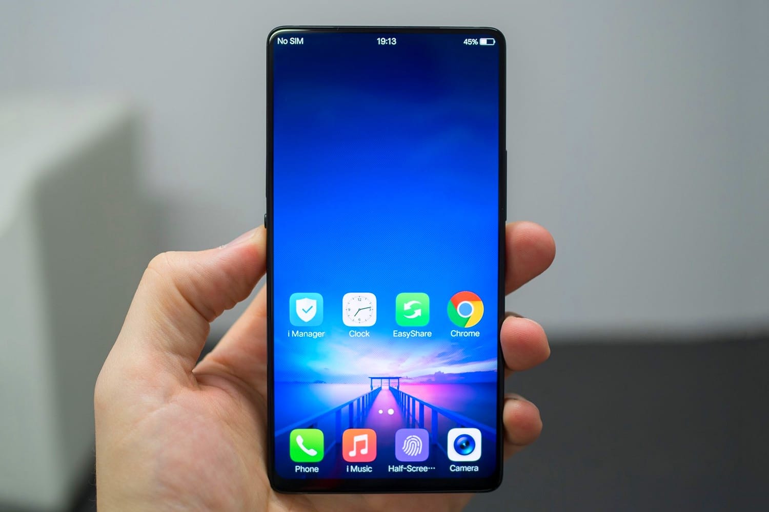 Vivo придивляється до українського ринку