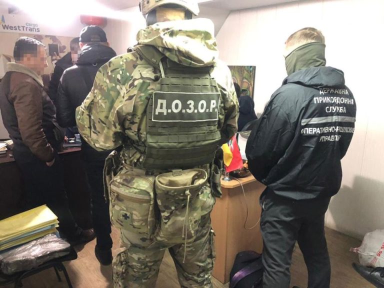 На харківському ринку «Барабашово» вилучили нелегальних товарів на мільйони гривень