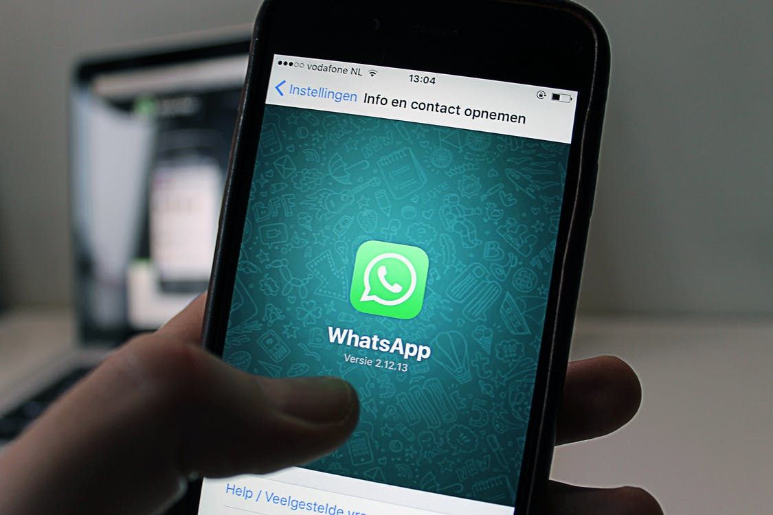 В работе WhatsApp произошел сбой