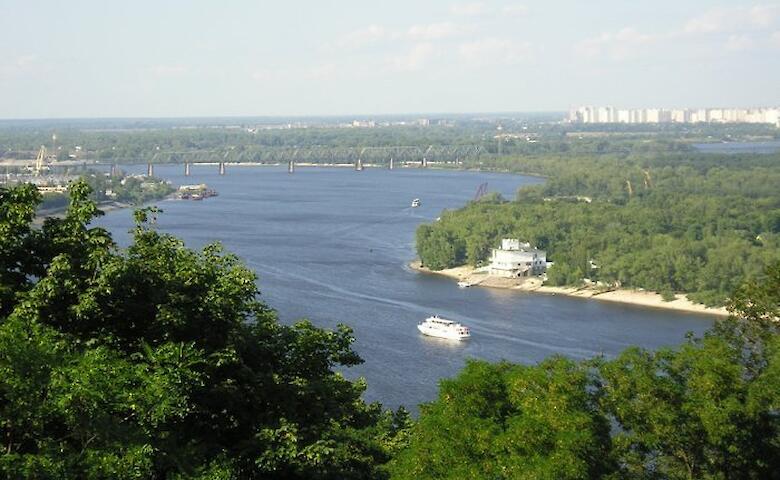 Володимир Зеленський ввів у дію рішення СНБО про водні ресурси. Які зміни передбачаються