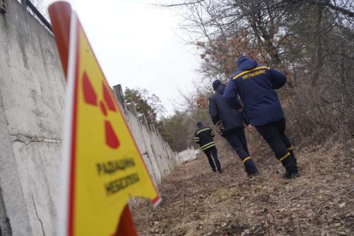 У ДСНС заявляють, що російські снаряди не влучили у сховище радіоактивних відходів