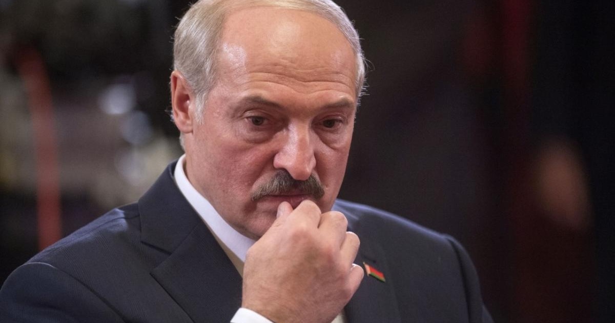 Для лукашенко уже важно одно – вовремя и правильно сдаться в плен