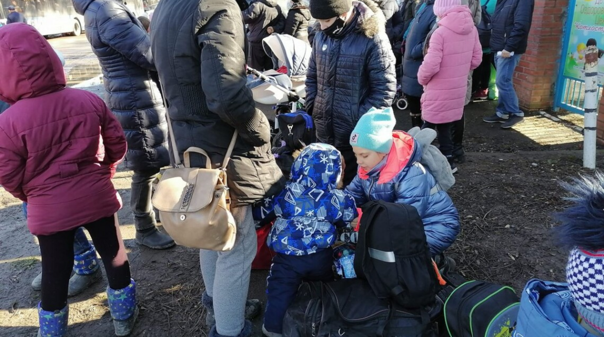 Понад половина біженців в Польщі, Чехії і Румунії планує повернутися в Україну
