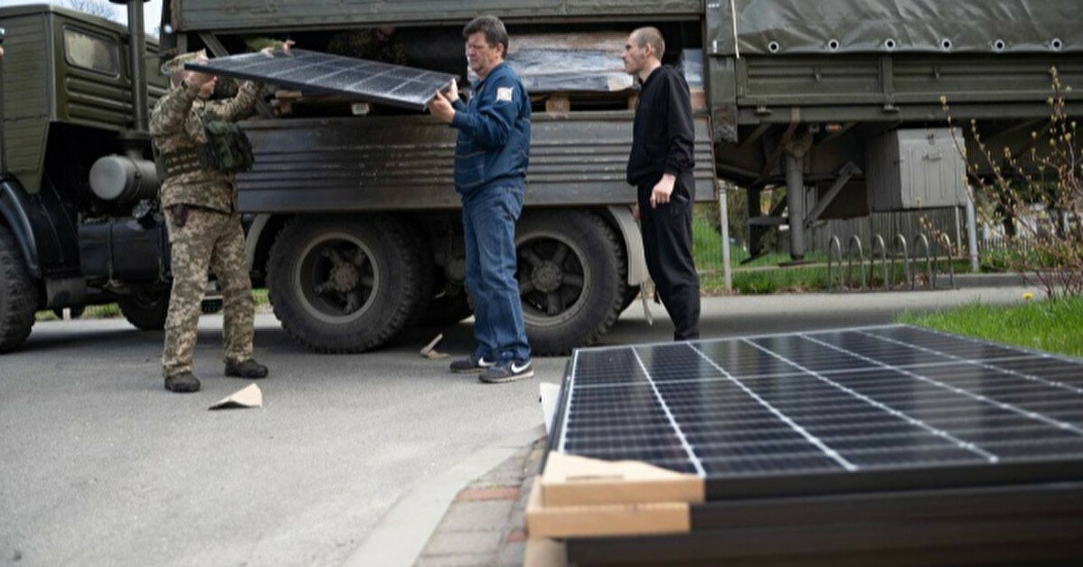 Ілон Маск передав Україні системи зберігання енергії Tesla Powerwall